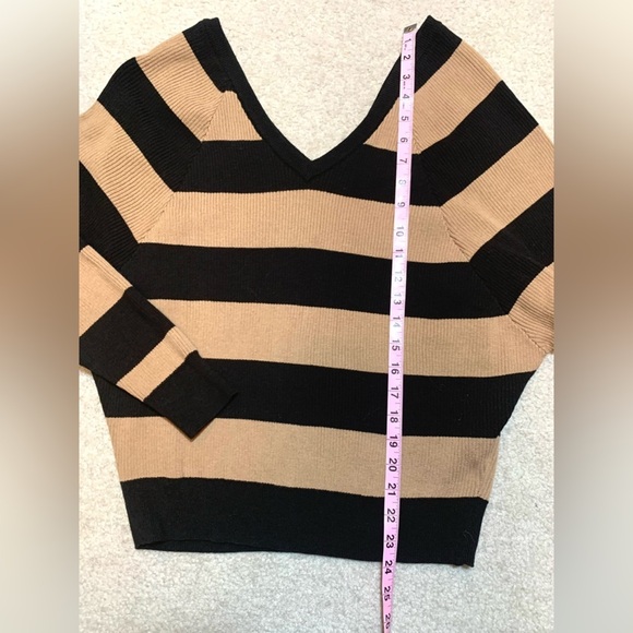 NWT Chaser Stripe V-Neck Sweater Women Small Tan Black 100% Cotton - Picture 4 of 7